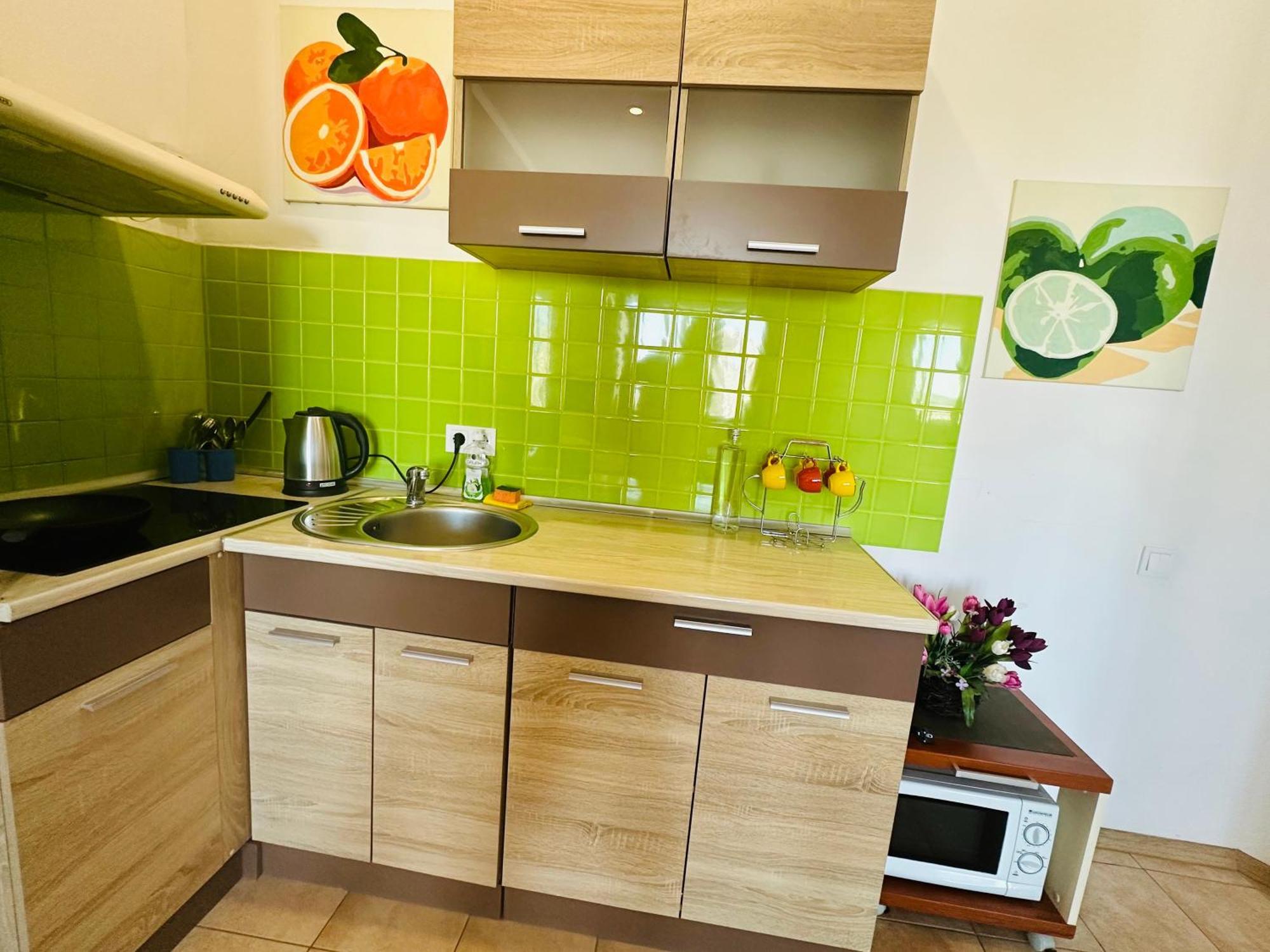 Apartments On Marshala Govorova Odessa Ngoại thất bức ảnh