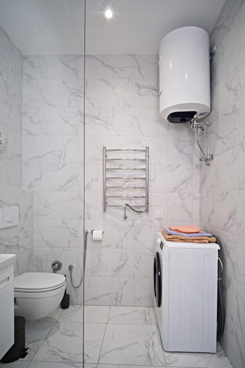 Apartments On Marshala Govorova Odessa Ngoại thất bức ảnh